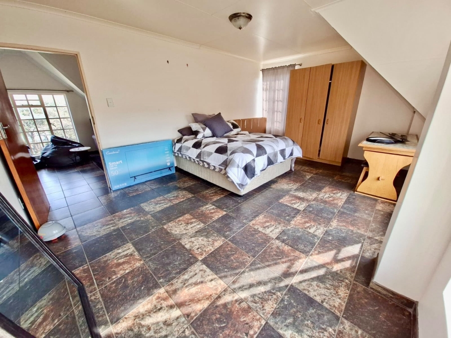 3 Bedroom Property for Sale in Schuinshoogte KwaZulu-Natal