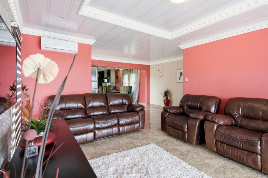 3 Bedroom Property for Sale in Lovu KwaZulu-Natal