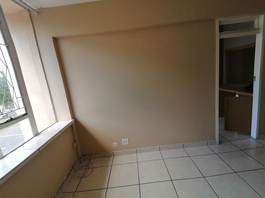 To Let 2 Bedroom Property for Rent in Essenwood KwaZulu-Natal