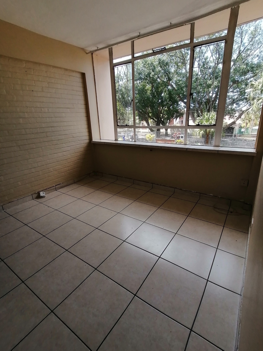 To Let 2 Bedroom Property for Rent in Essenwood KwaZulu-Natal
