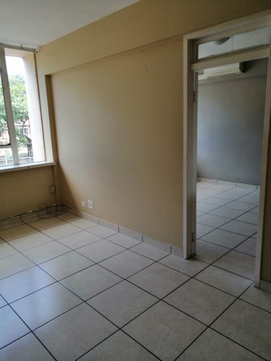 To Let 2 Bedroom Property for Rent in Essenwood KwaZulu-Natal