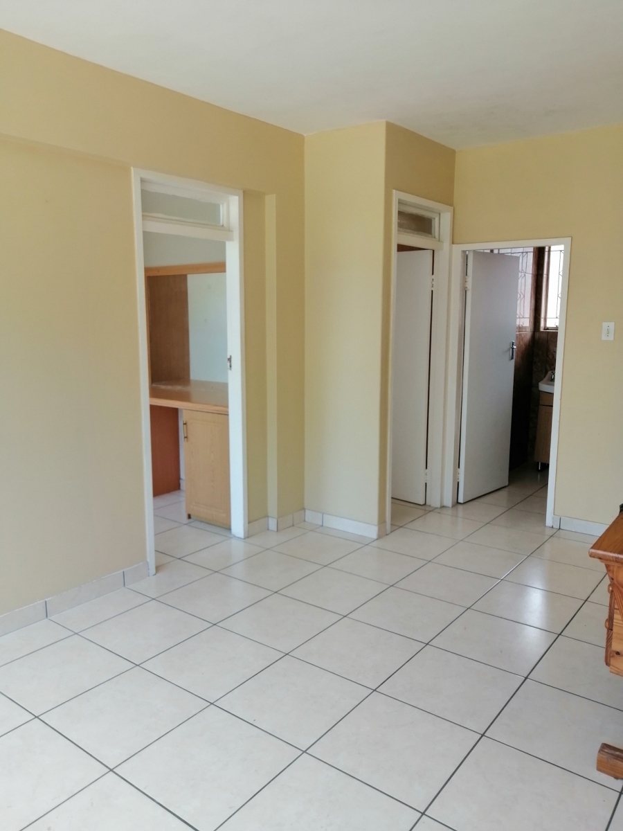 To Let 2 Bedroom Property for Rent in Essenwood KwaZulu-Natal