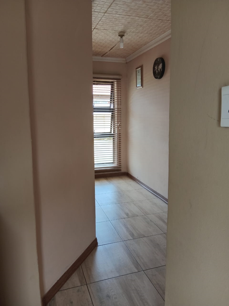 2 Bedroom Property for Sale in Osizweni KwaZulu-Natal