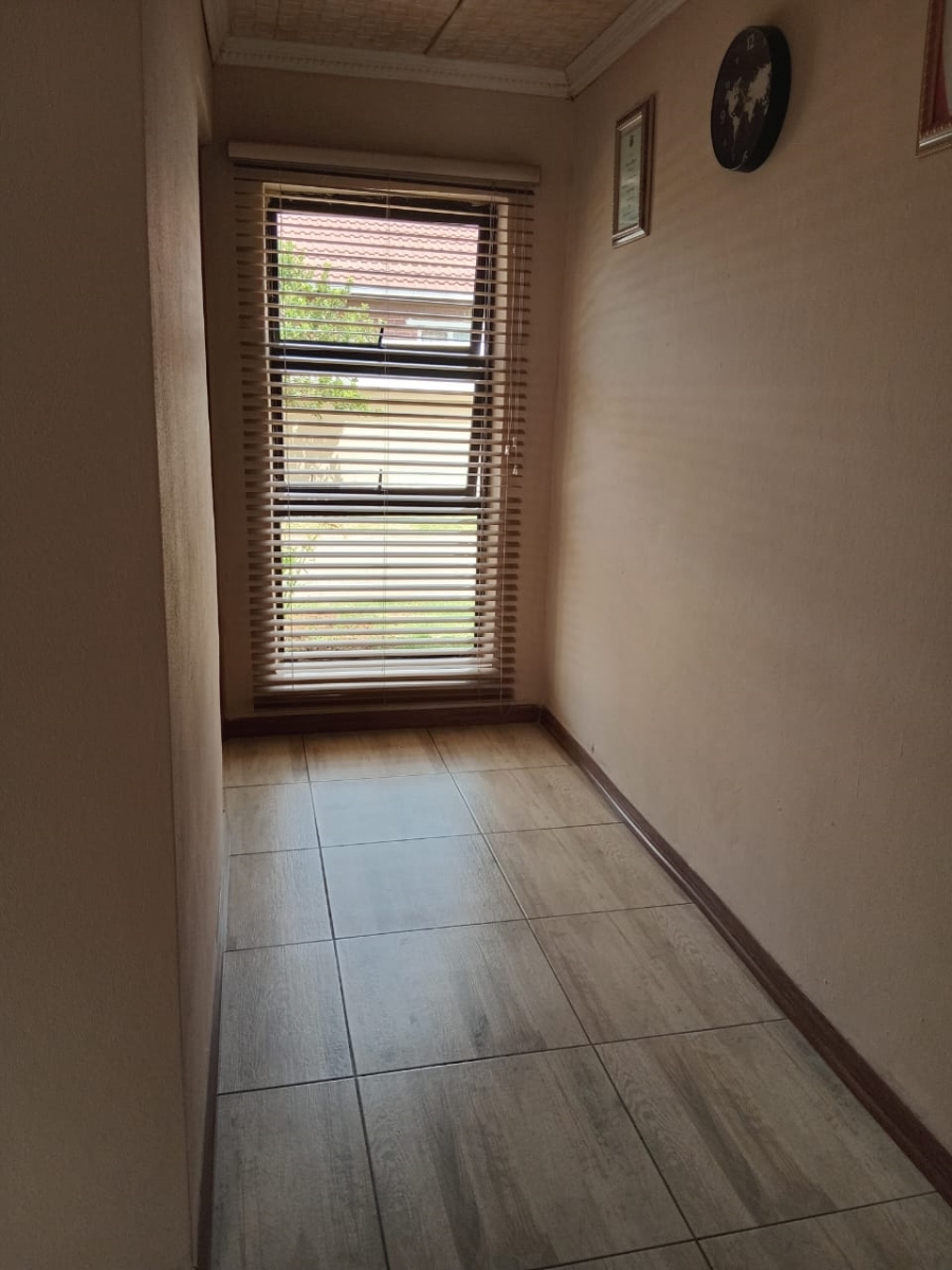 2 Bedroom Property for Sale in Osizweni KwaZulu-Natal
