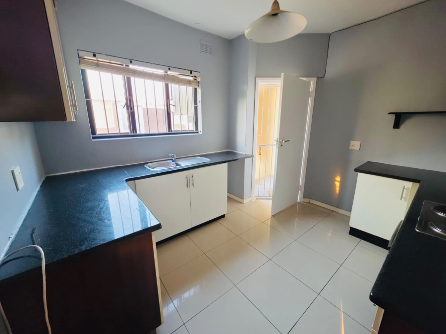 To Let 2 Bedroom Property for Rent in Windermere KwaZulu-Natal