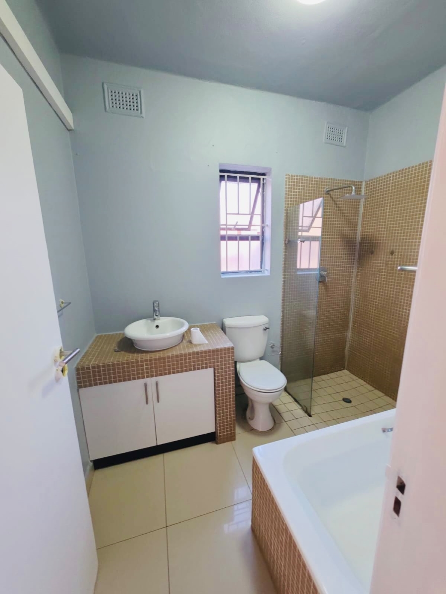 To Let 2 Bedroom Property for Rent in Windermere KwaZulu-Natal