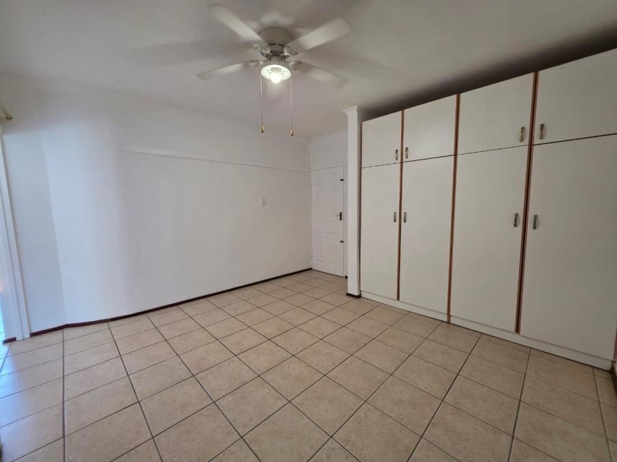 To Let 1 Bedroom Property for Rent in Crestholme KwaZulu-Natal