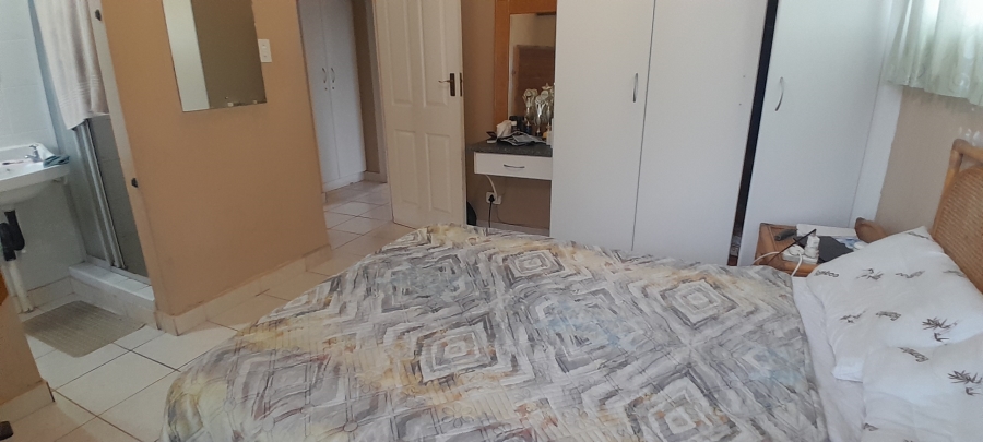 2 Bedroom Property for Sale in St Michaels On Sea KwaZulu-Natal