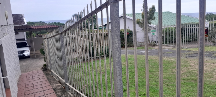 2 Bedroom Property for Sale in St Michaels On Sea KwaZulu-Natal