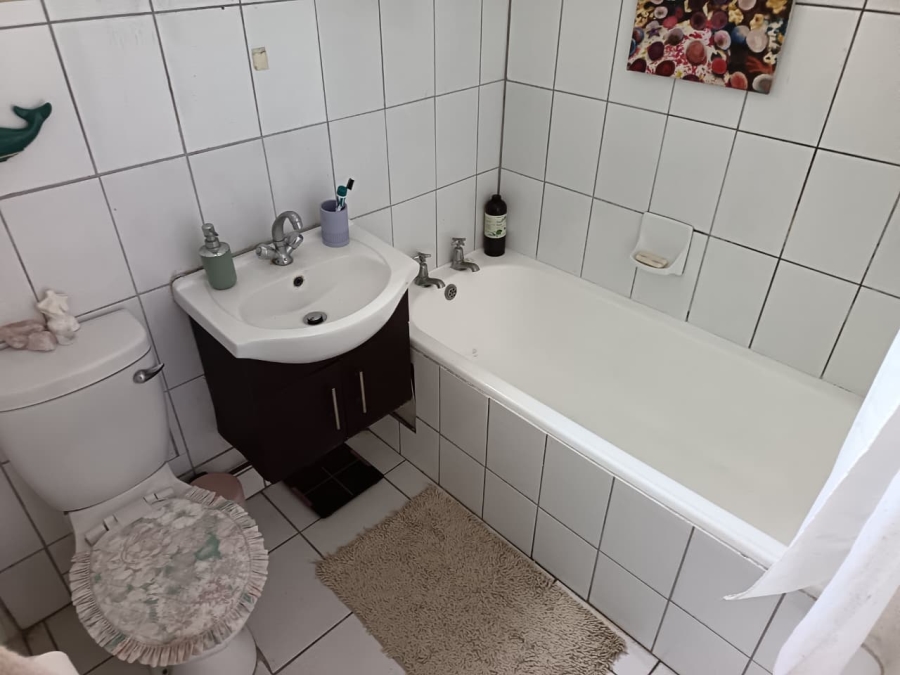 To Let 1 Bedroom Property for Rent in Windermere KwaZulu-Natal