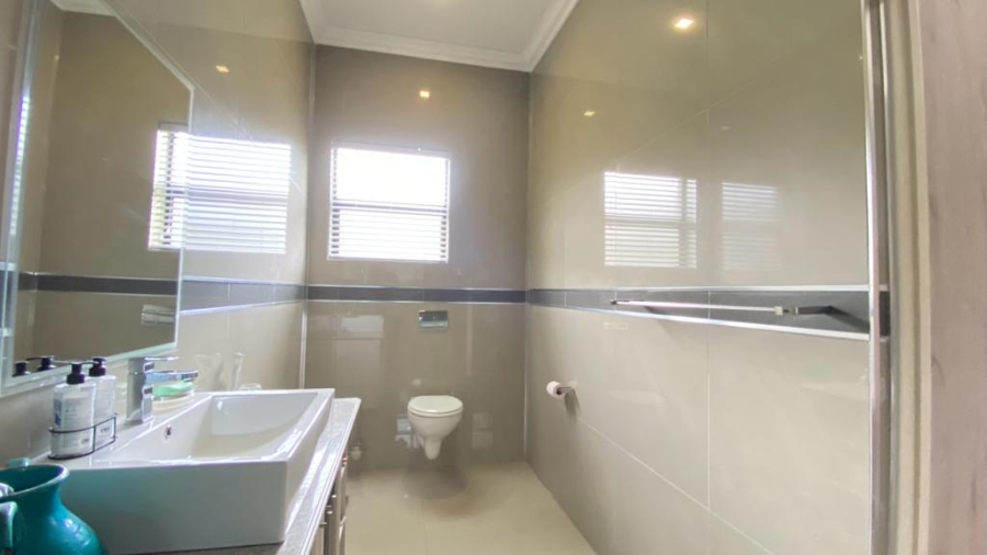To Let 3 Bedroom Property for Rent in Vulintaba Country Estate KwaZulu-Natal