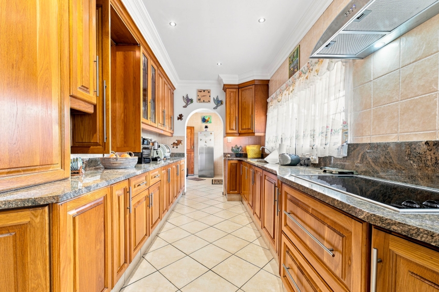 4 Bedroom Property for Sale in Chiltern Hills KwaZulu-Natal