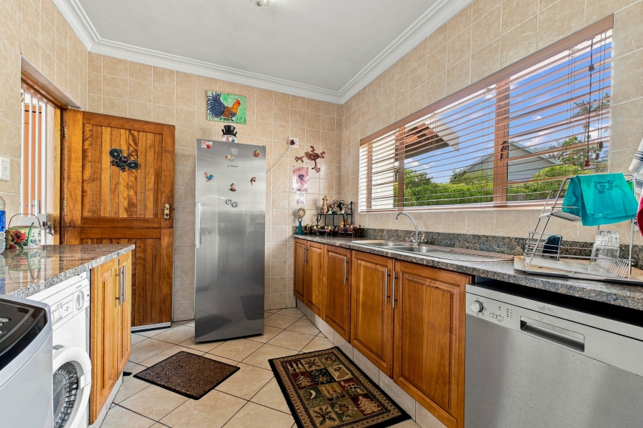4 Bedroom Property for Sale in Chiltern Hills KwaZulu-Natal