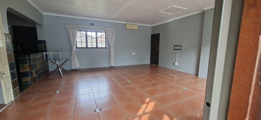 To Let 1 Bedroom Property for Rent in Winston Park KwaZulu-Natal