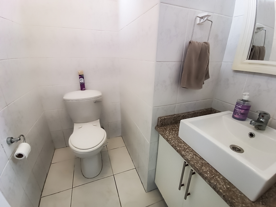 To Let 3 Bedroom Property for Rent in Umhlanga KwaZulu-Natal