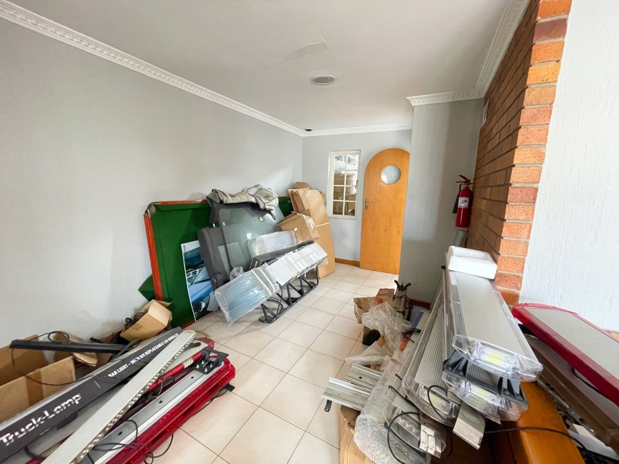 To Let Commercial Property for Rent in Springfield KwaZulu-Natal