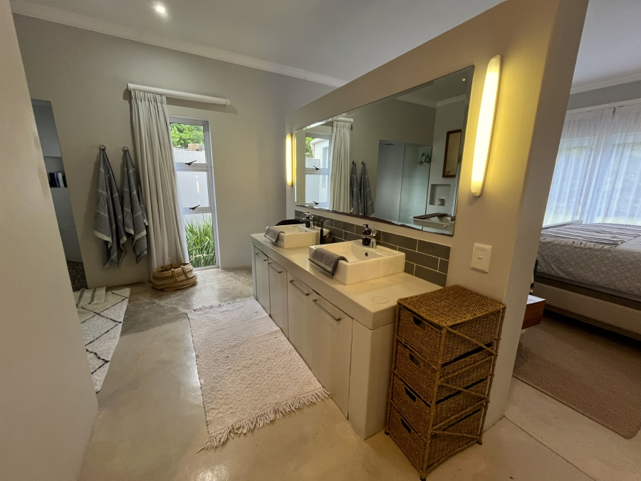 5 Bedroom Property for Sale in Zini River Estate KwaZulu-Natal