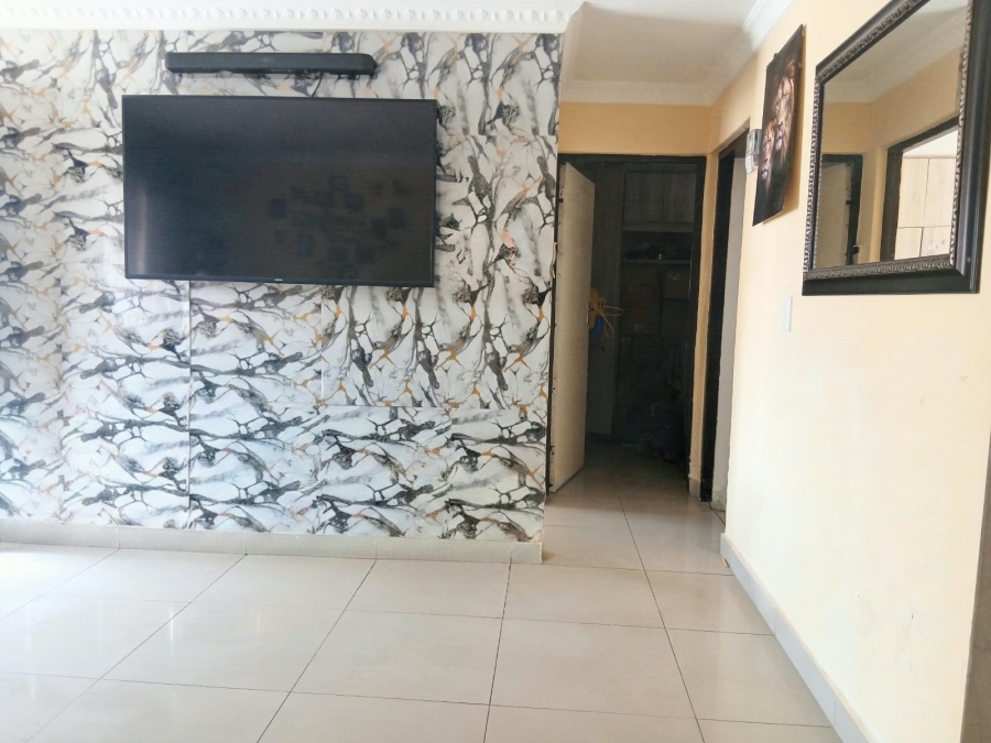 To Let 2 Bedroom Property for Rent in Palmview KwaZulu-Natal