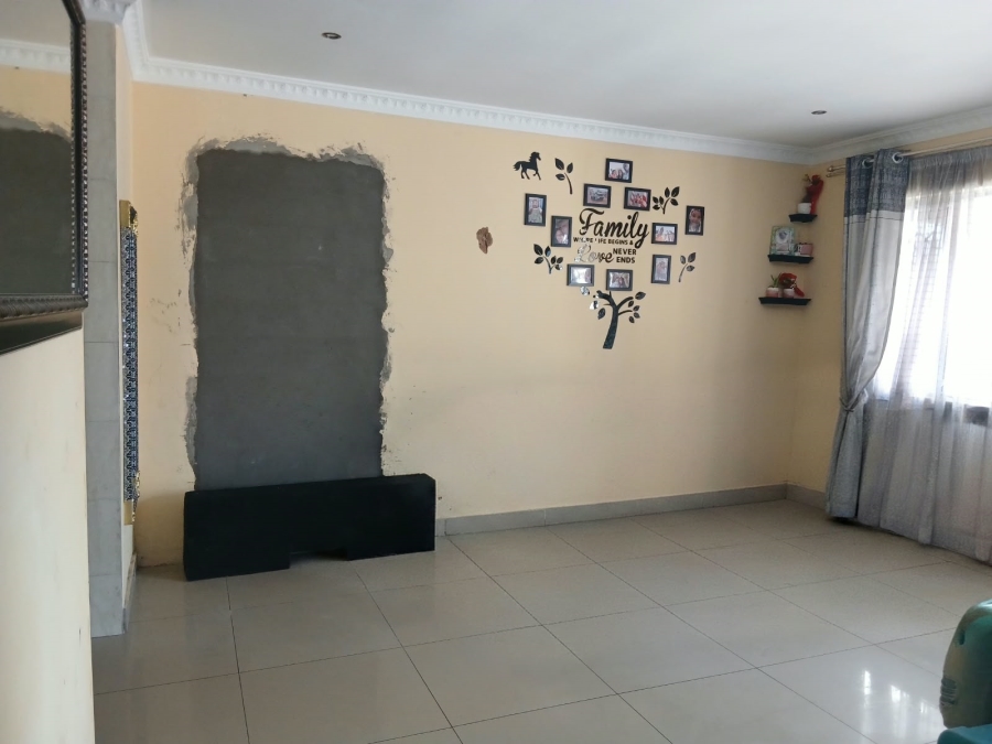 To Let 2 Bedroom Property for Rent in Palmview KwaZulu-Natal