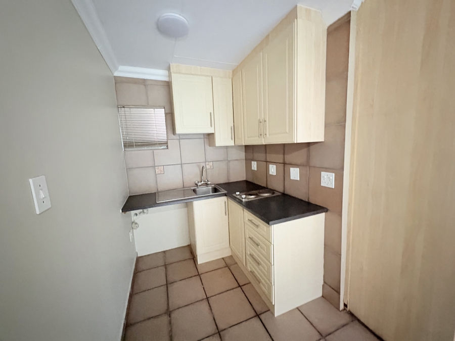 To Let 1 Bedroom Property for Rent in Pioneer Park KwaZulu-Natal