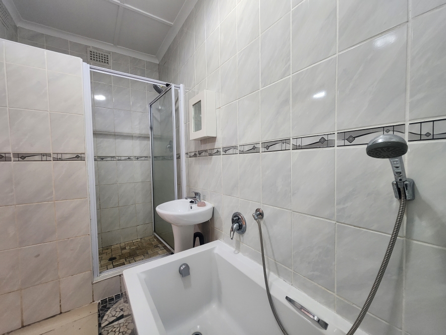 3 Bedroom Property for Sale in Ocean View KwaZulu-Natal