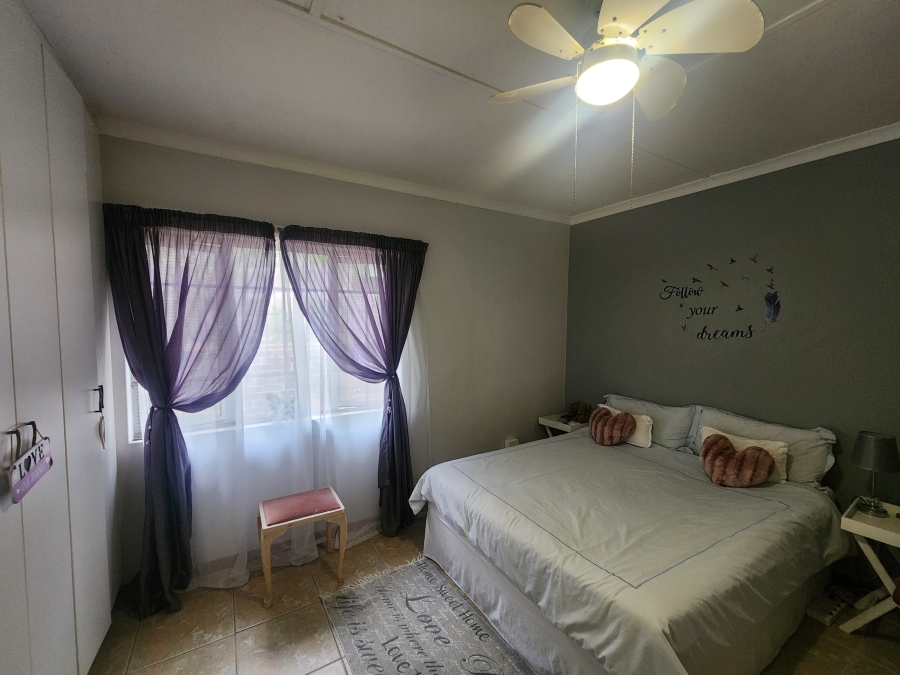 3 Bedroom Property for Sale in Ocean View KwaZulu-Natal