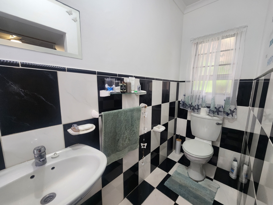 3 Bedroom Property for Sale in Ocean View KwaZulu-Natal