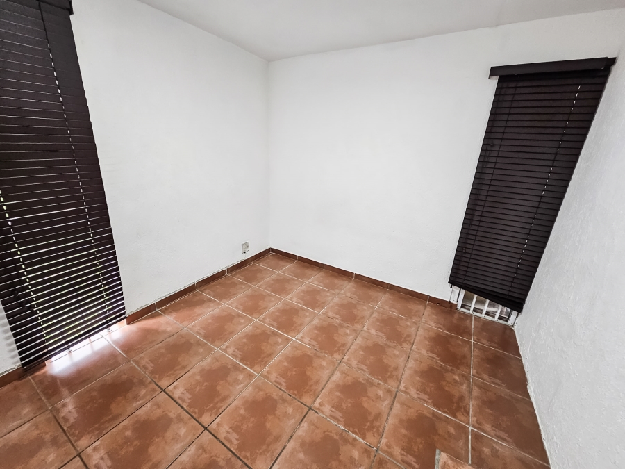 To Let 3 Bedroom Property for Rent in La Mercy KwaZulu-Natal