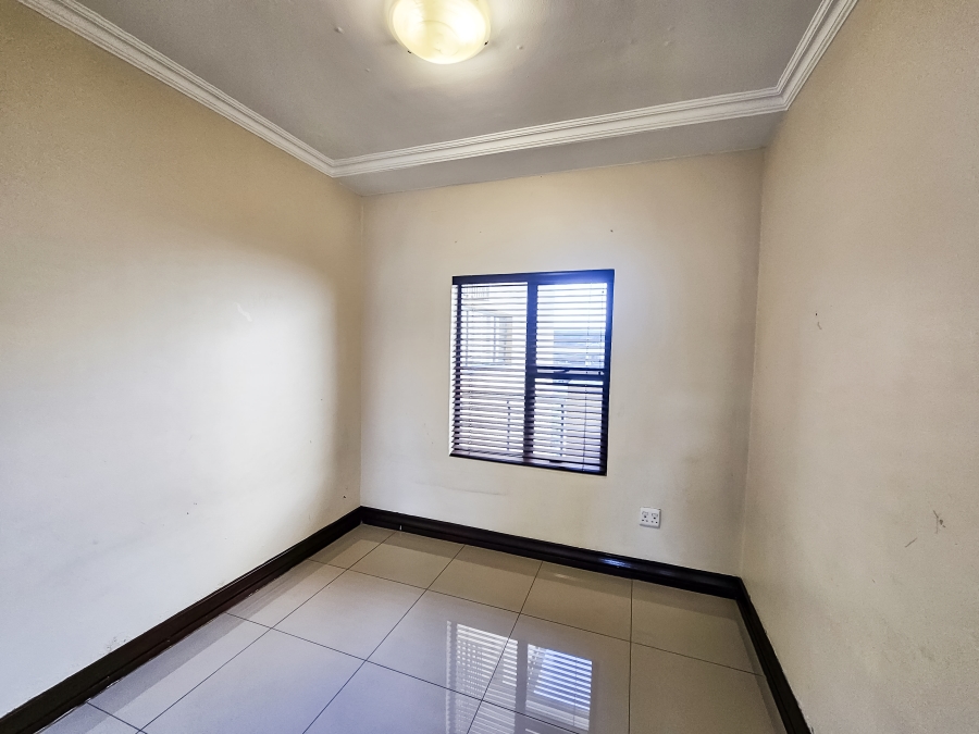To Let 2 Bedroom Property for Rent in Umhlanga Ridge KwaZulu-Natal