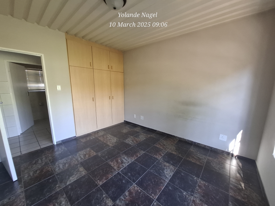To Let 3 Bedroom Property for Rent in Schuinshoogte KwaZulu-Natal
