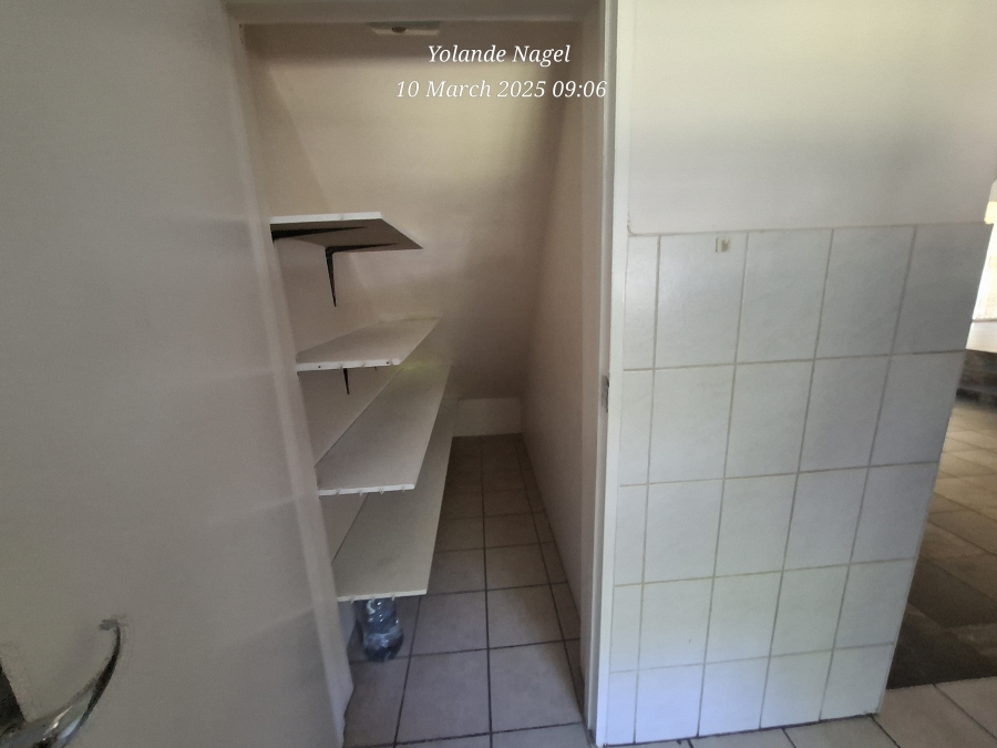 To Let 3 Bedroom Property for Rent in Schuinshoogte KwaZulu-Natal