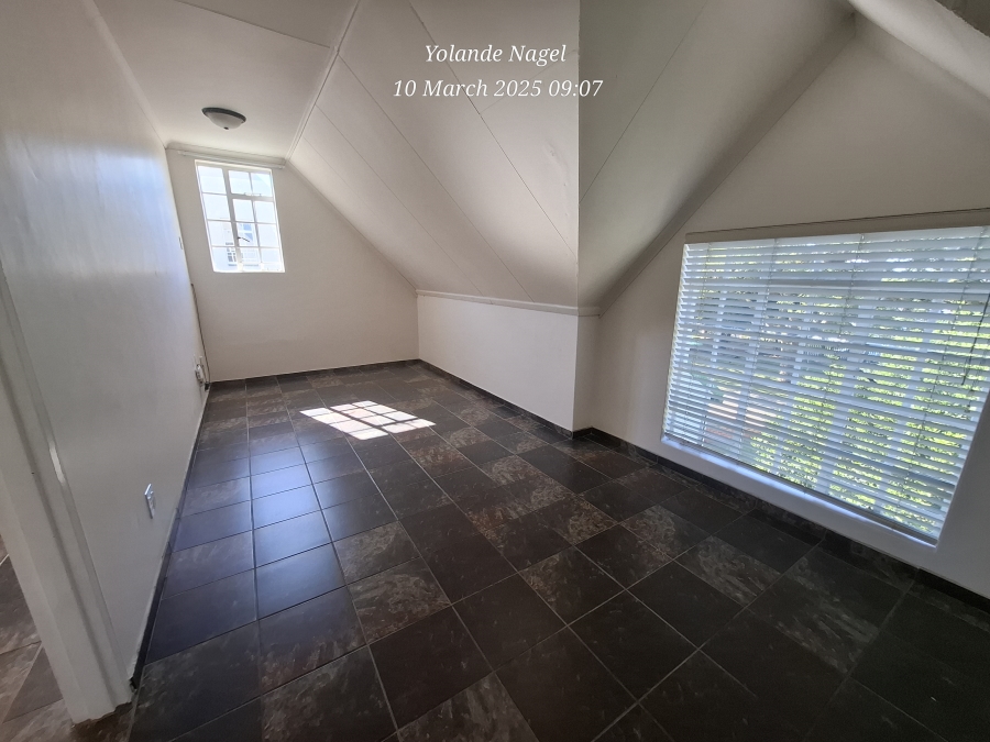 To Let 3 Bedroom Property for Rent in Schuinshoogte KwaZulu-Natal