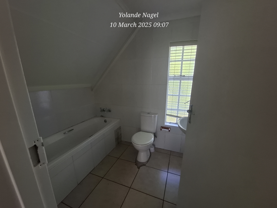 To Let 3 Bedroom Property for Rent in Schuinshoogte KwaZulu-Natal