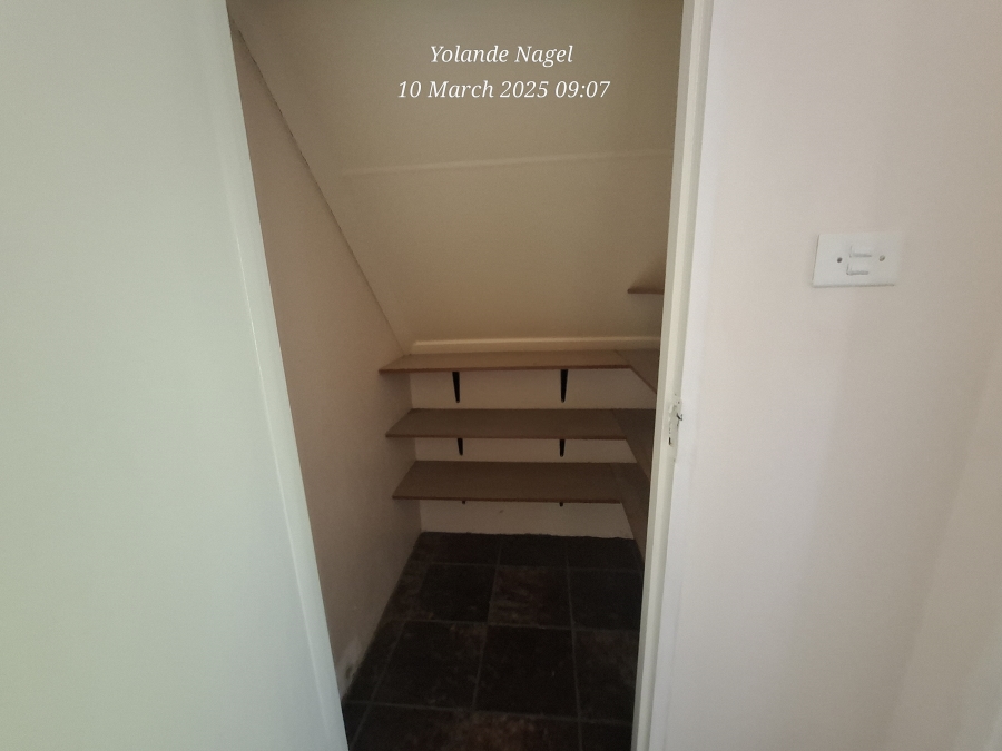 To Let 3 Bedroom Property for Rent in Schuinshoogte KwaZulu-Natal