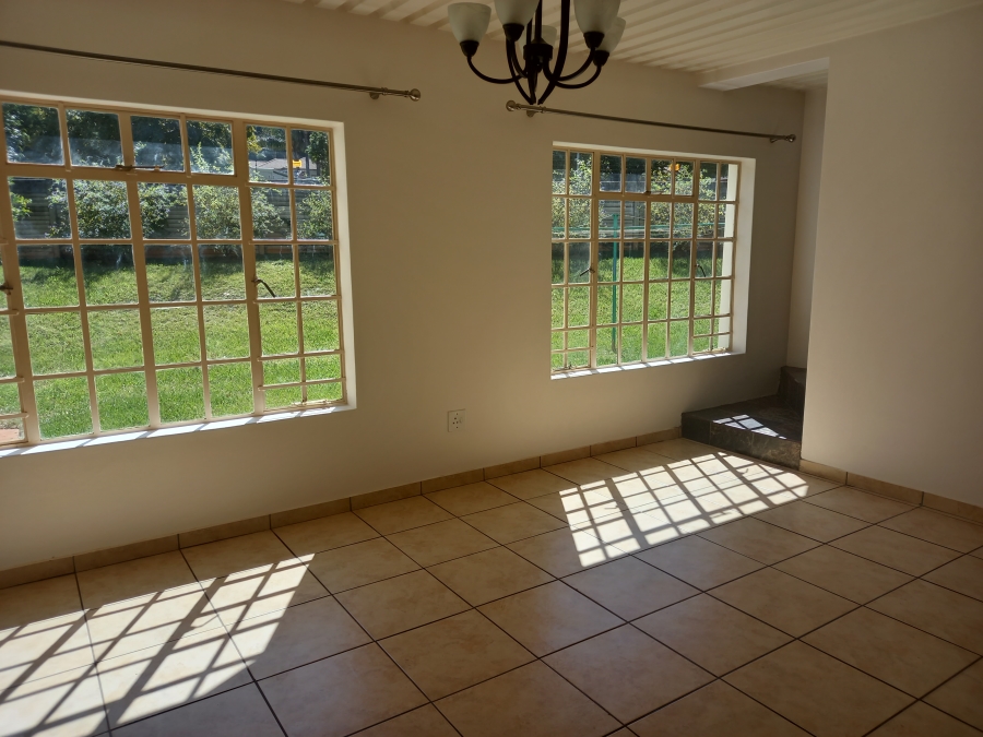 To Let 3 Bedroom Property for Rent in Schuinshoogte KwaZulu-Natal