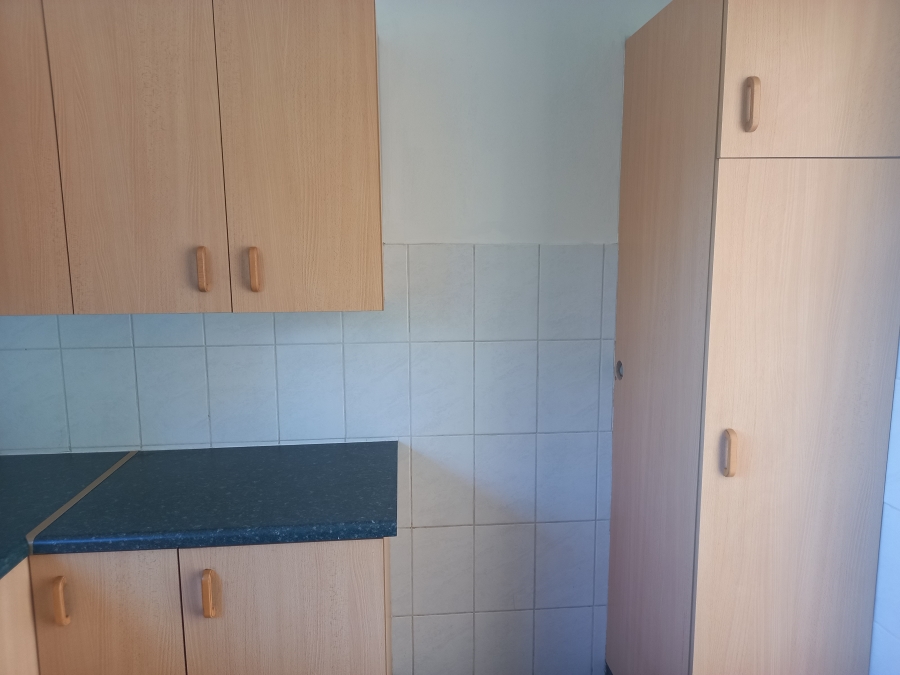 To Let 3 Bedroom Property for Rent in Schuinshoogte KwaZulu-Natal