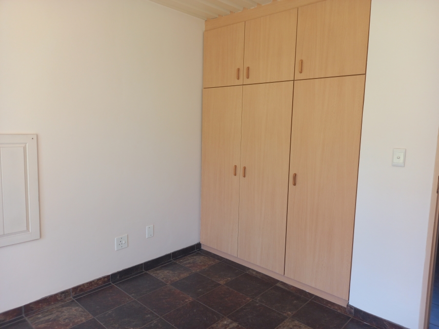To Let 3 Bedroom Property for Rent in Schuinshoogte KwaZulu-Natal