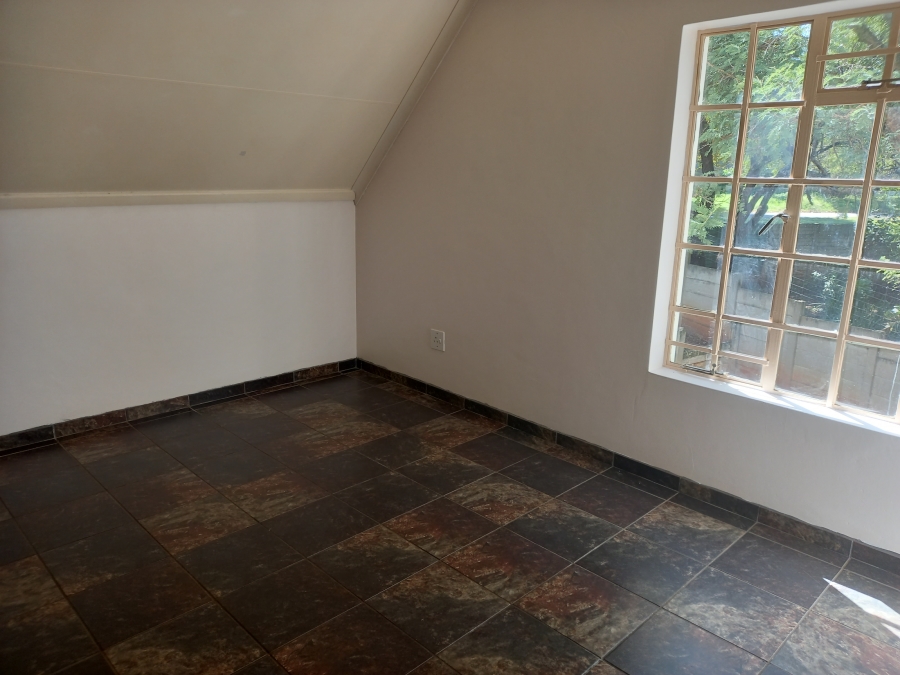 To Let 3 Bedroom Property for Rent in Schuinshoogte KwaZulu-Natal