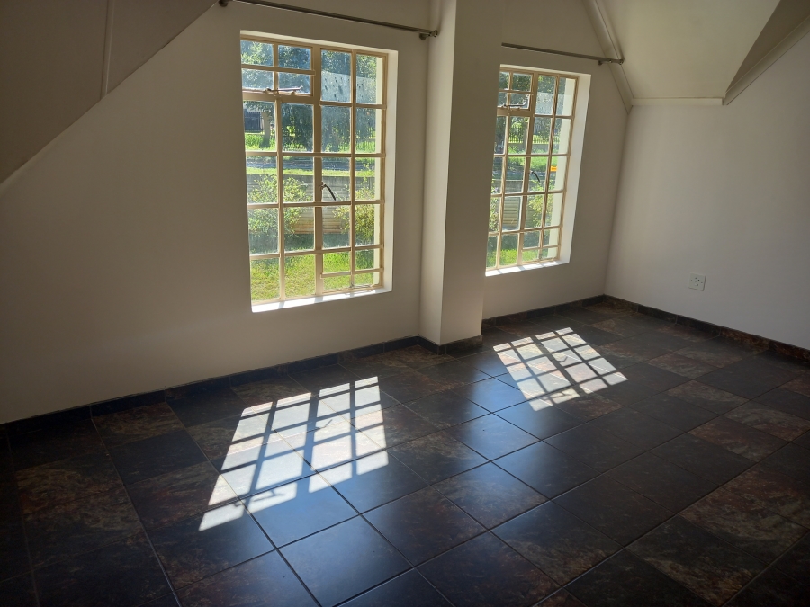 To Let 3 Bedroom Property for Rent in Schuinshoogte KwaZulu-Natal