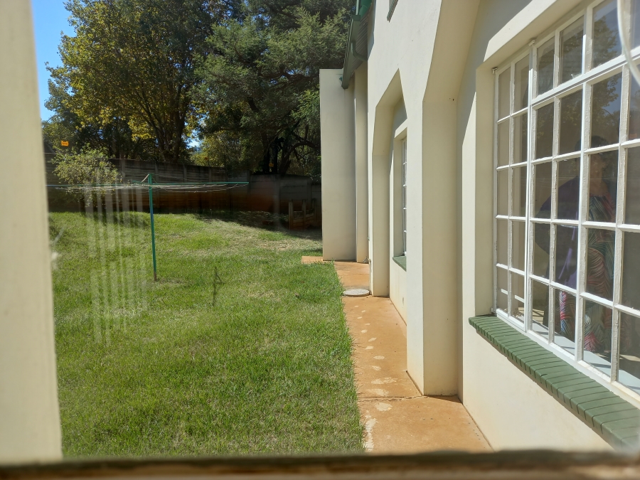 To Let 3 Bedroom Property for Rent in Schuinshoogte KwaZulu-Natal