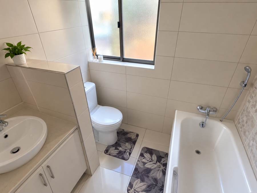 3 Bedroom Property for Sale in Huttenheights KwaZulu-Natal