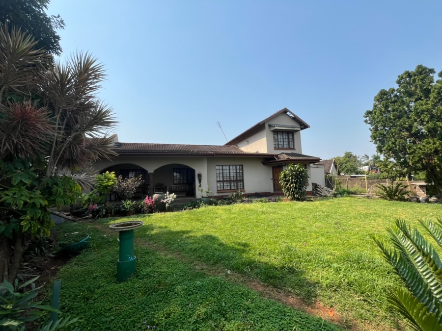 5 Bedroom Property for Sale in Richem KwaZulu-Natal