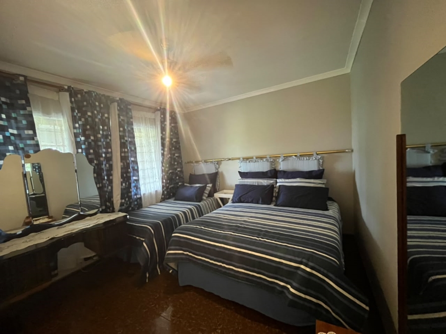 5 Bedroom Property for Sale in Richem KwaZulu-Natal
