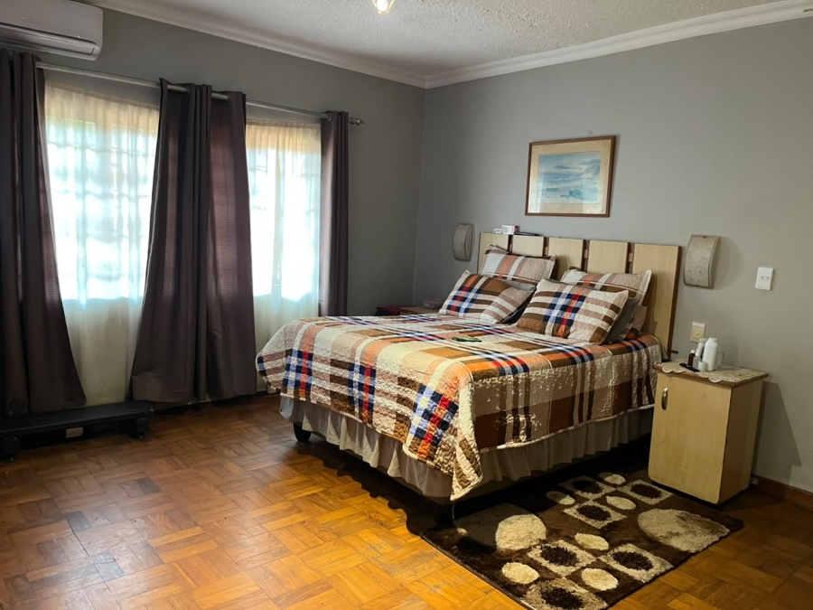 5 Bedroom Property for Sale in Richem KwaZulu-Natal
