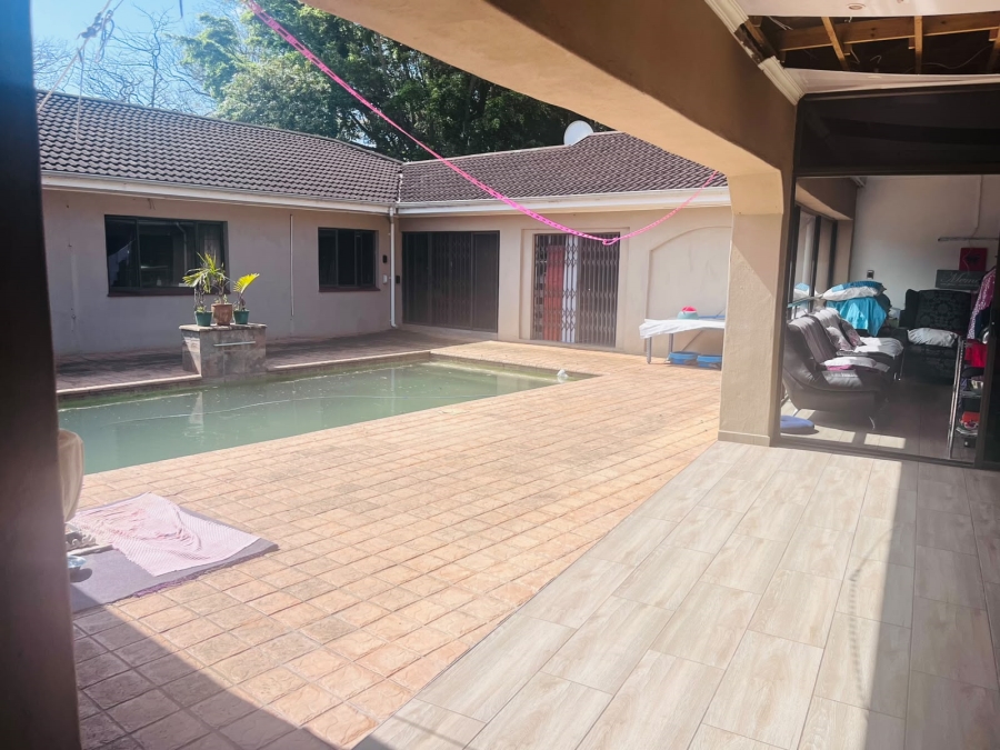 5 Bedroom Property for Sale in Panorama KwaZulu-Natal