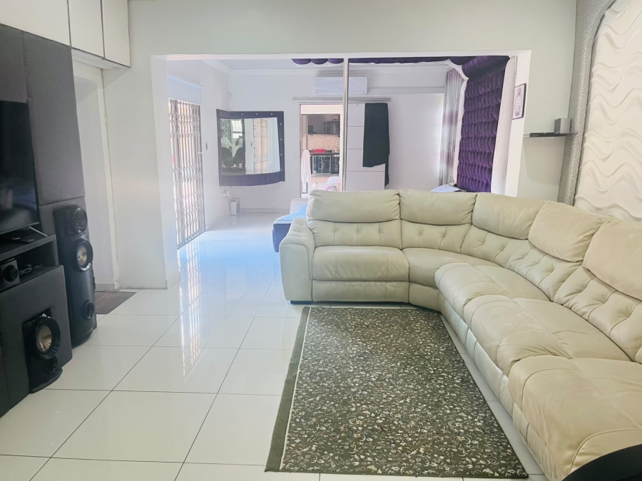 5 Bedroom Property for Sale in Panorama KwaZulu-Natal