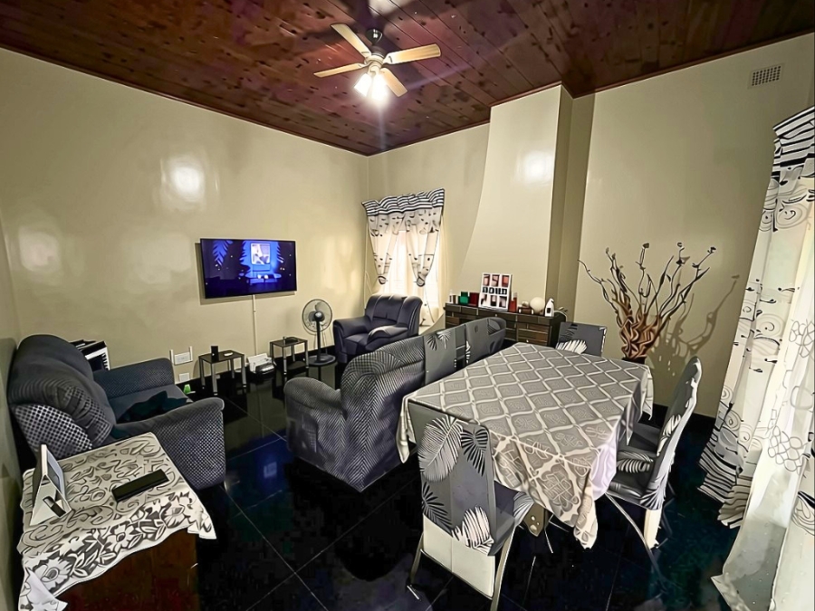5 Bedroom Property for Sale in Raisethorpe KwaZulu-Natal