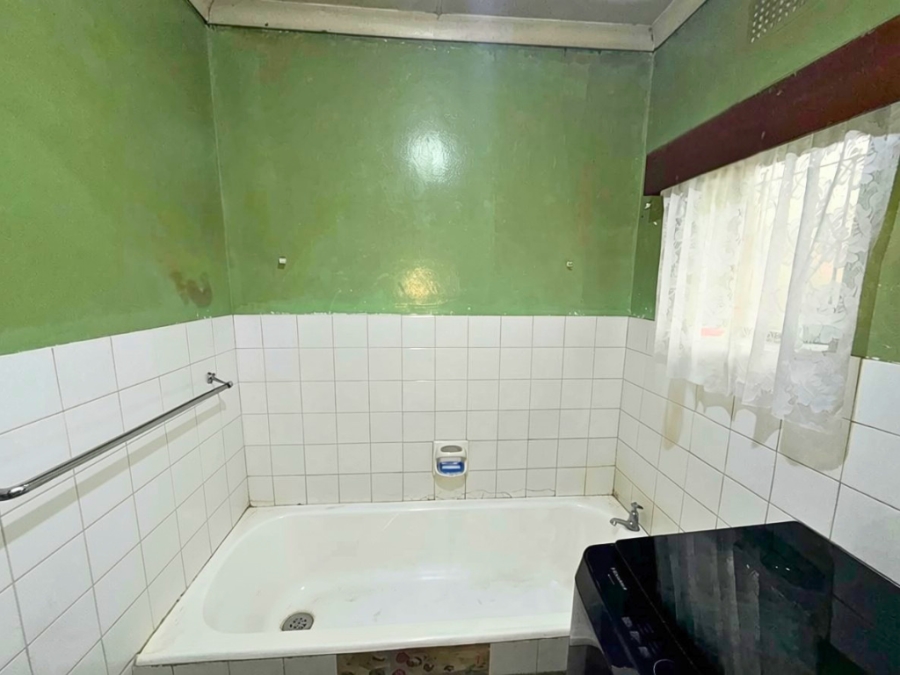 5 Bedroom Property for Sale in Raisethorpe KwaZulu-Natal