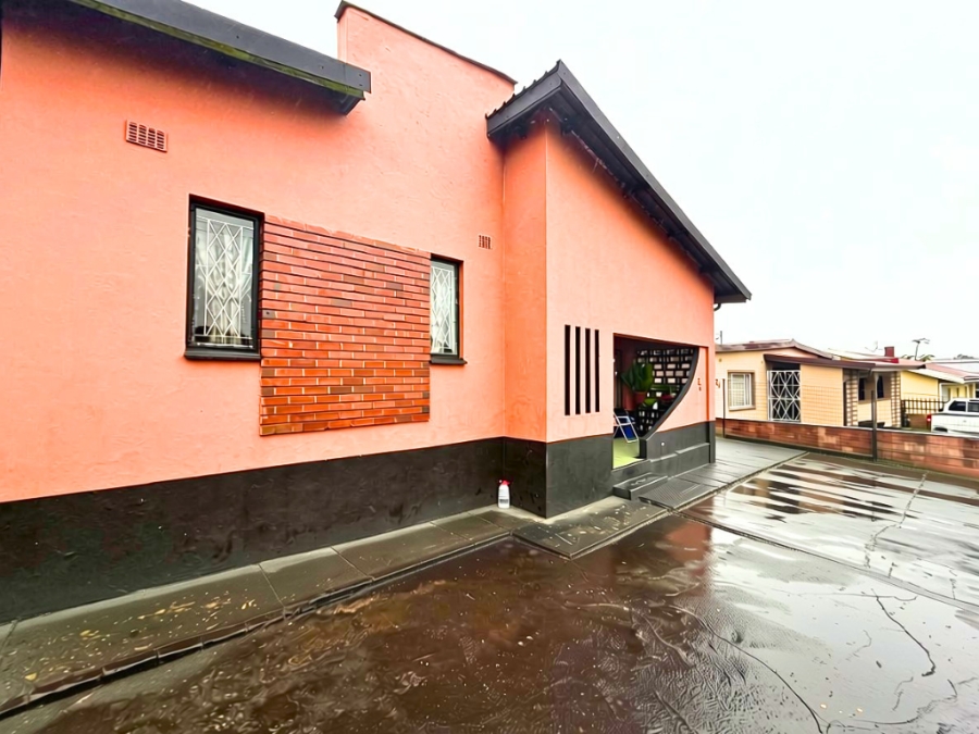 5 Bedroom Property for Sale in Raisethorpe KwaZulu-Natal