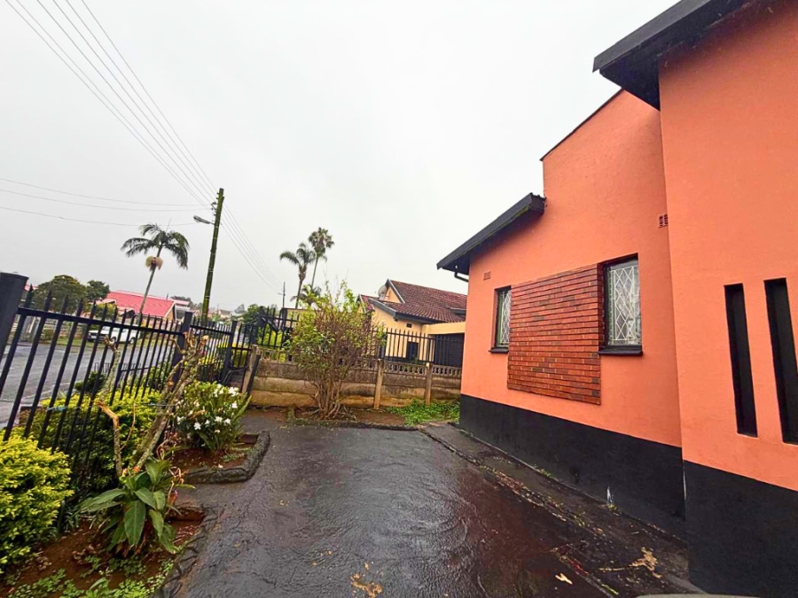 5 Bedroom Property for Sale in Raisethorpe KwaZulu-Natal